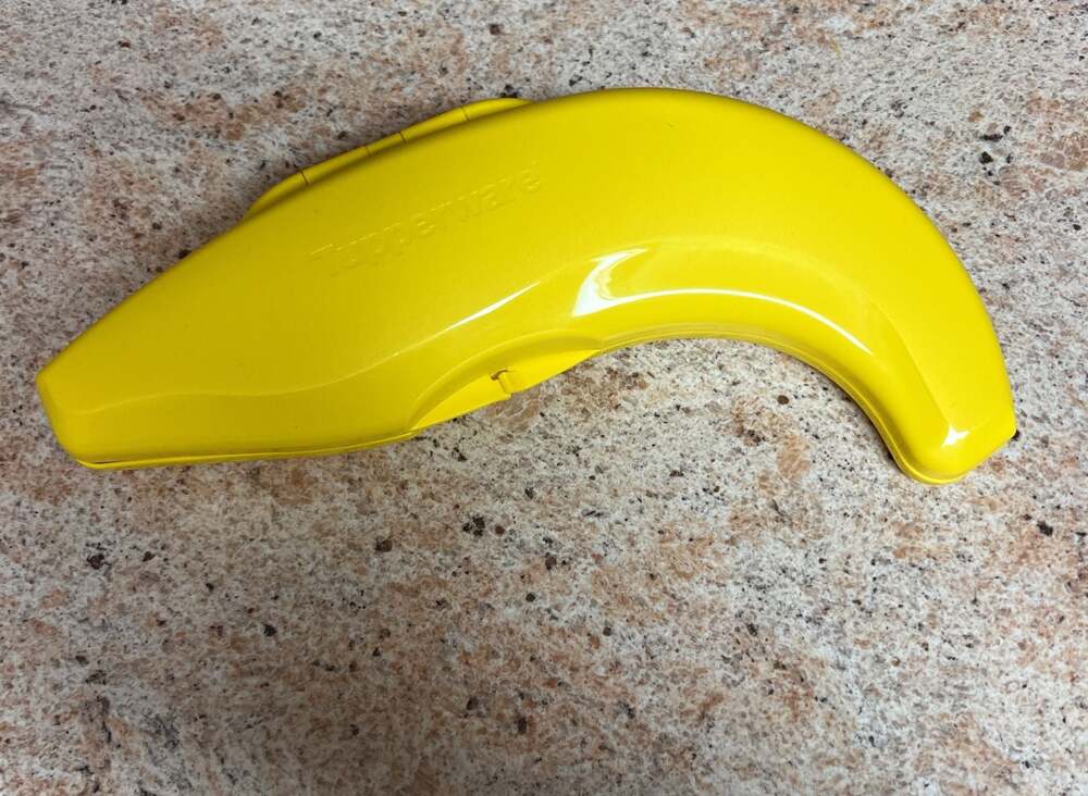 Tupperware Forget Me Not Hinged Banana Keeper Storage Container